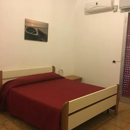 With 3 Bedrooms In Marina Di Ragusa, With Wonderful Sea View *